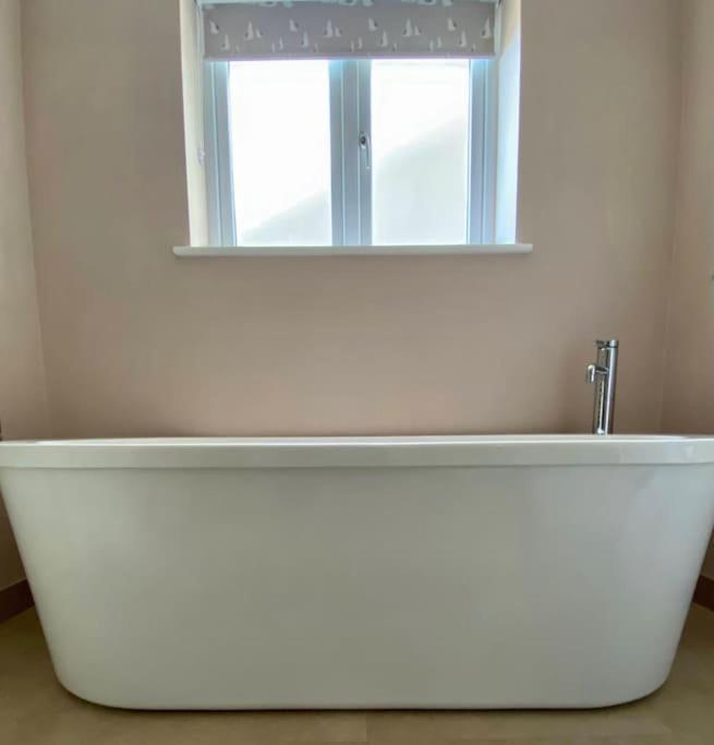 Wow I'M Living On The Beach. Luxury 4 Bed Sleeps 8 Pagham Ngoại thất bức ảnh